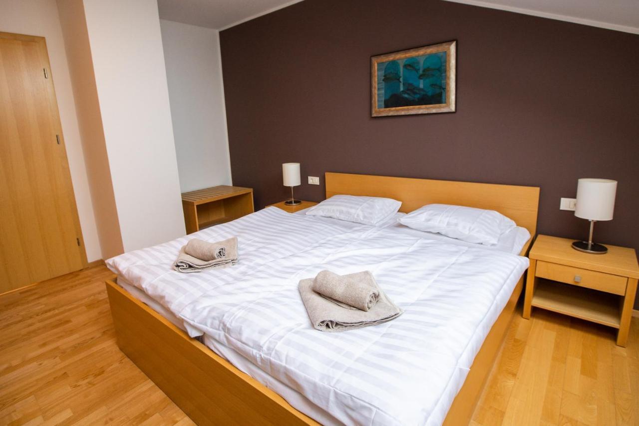 Pohorje Fox Duplex Apartment Máribor Exterior foto